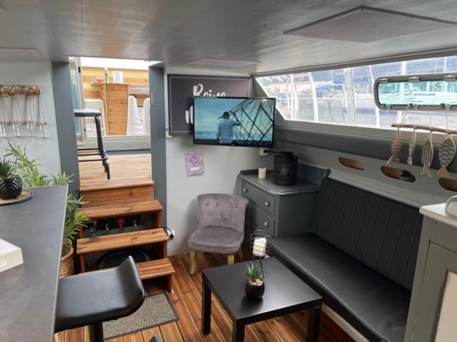 וויסטרהאם Exceptionnel Bateau Maison Reine Mathilde מראה חיצוני תמונה